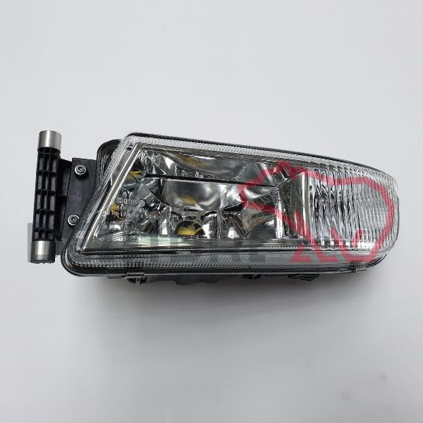 Proiector ceata stanga MAN TGX