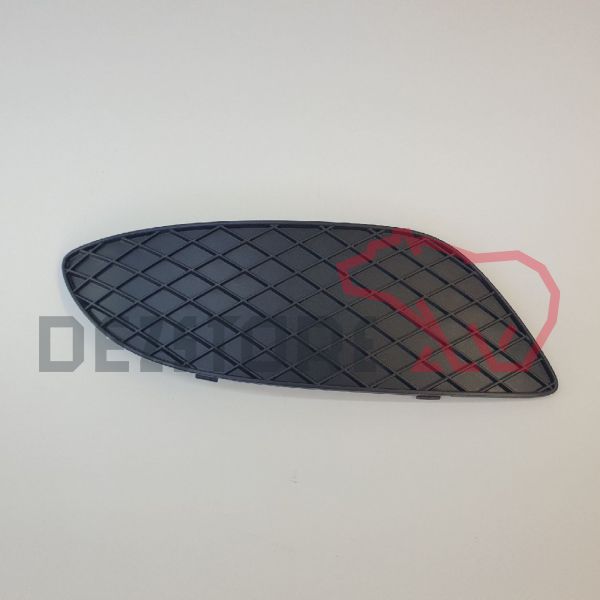 Grila ornament bara fata dreapta Mercedes