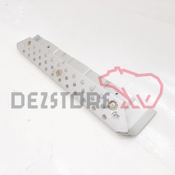 Talpa scara acces parbriz Mercedes Arocs