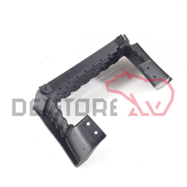 Scara mica stanga Mercedes Arocs