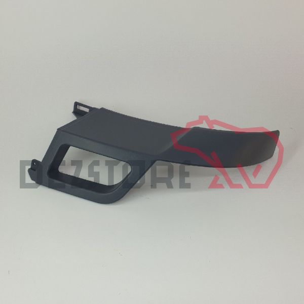 Ornament colt bara fata dreapta Mercedes Arocs