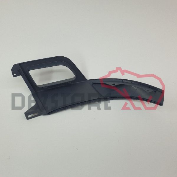 Ornament colt bara fata dreapta Mercedes Arocs
